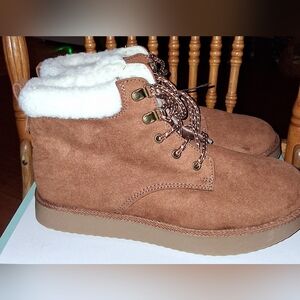 NEW Magellan Womens Size 10 Boots